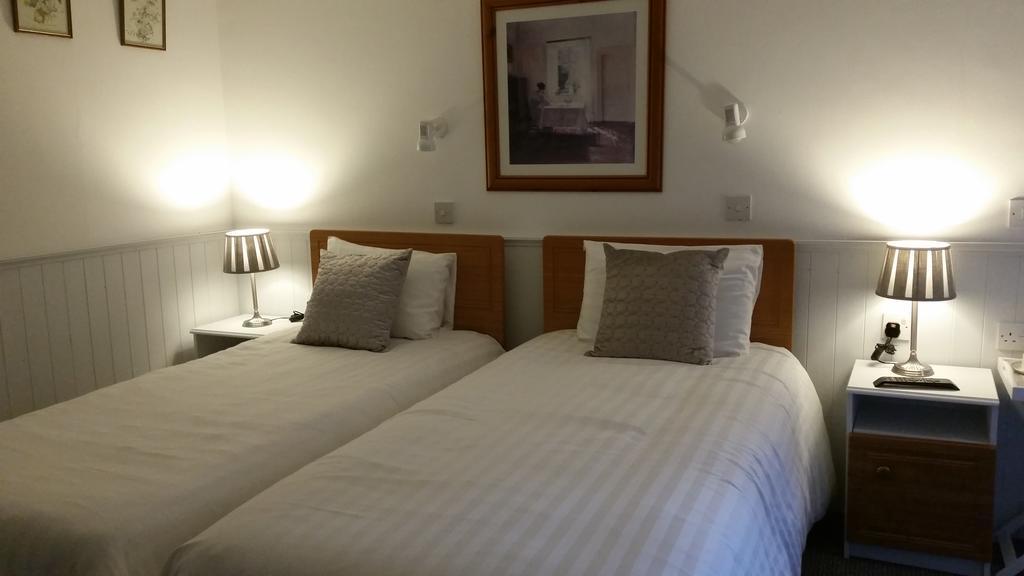 Halfway House Hotel Larne Rom bilde