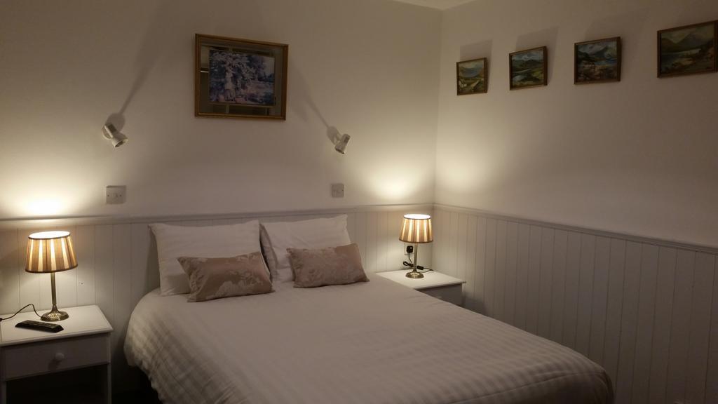 Halfway House Hotel Larne Rom bilde