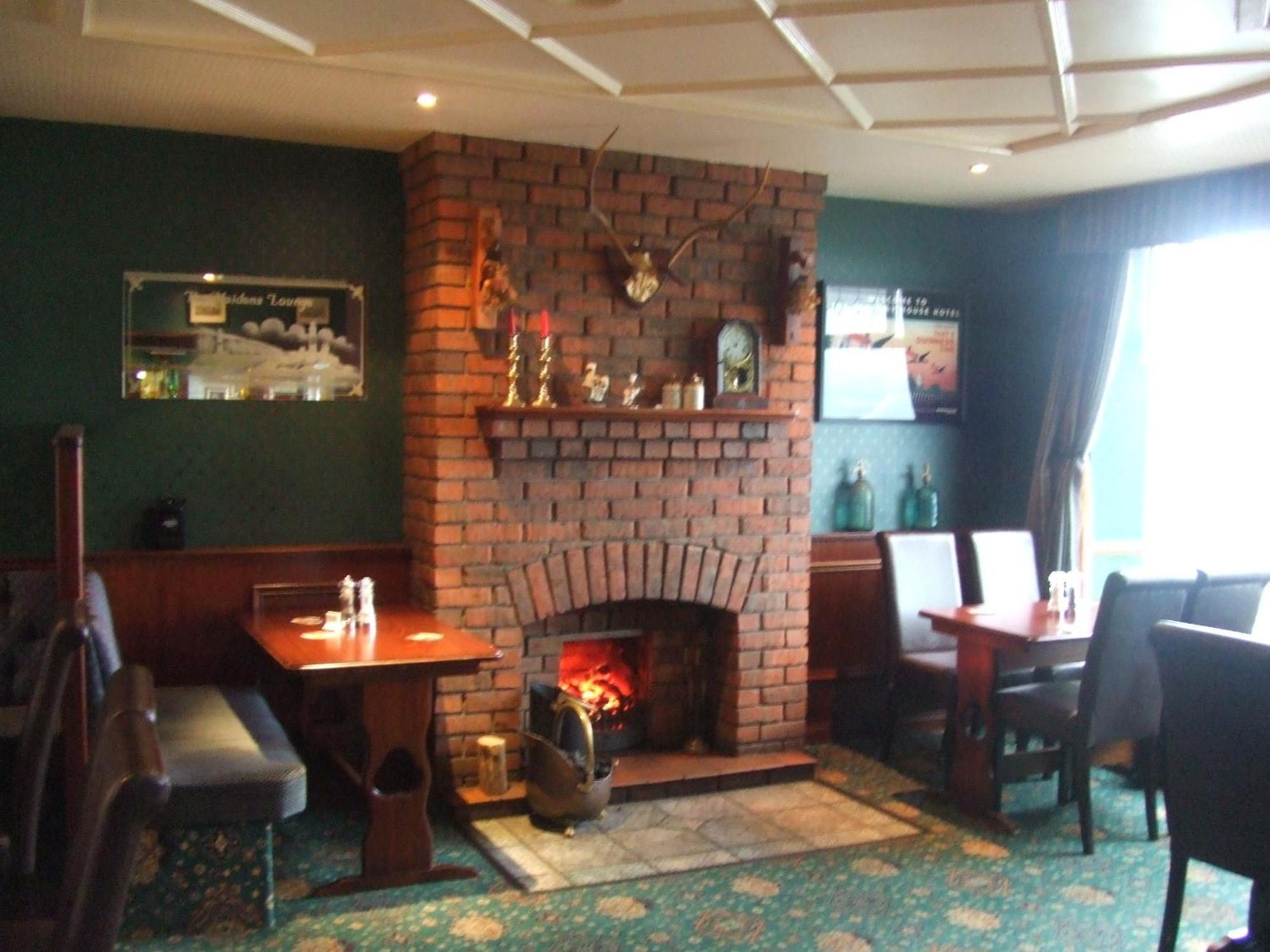 Halfway House Hotel Larne Eksteriør bilde