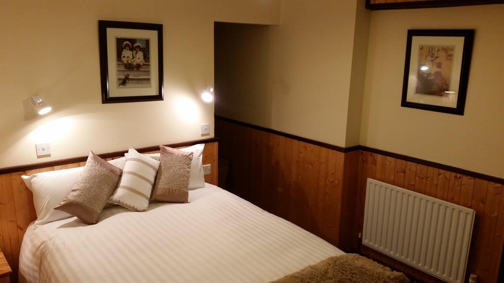 Halfway House Hotel Larne Rom bilde