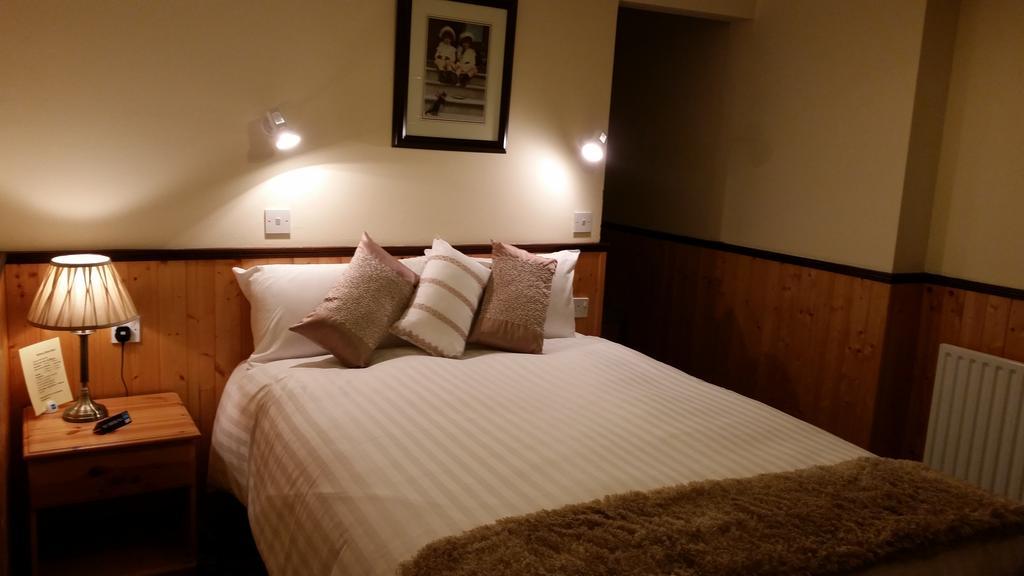 Halfway House Hotel Larne Rom bilde